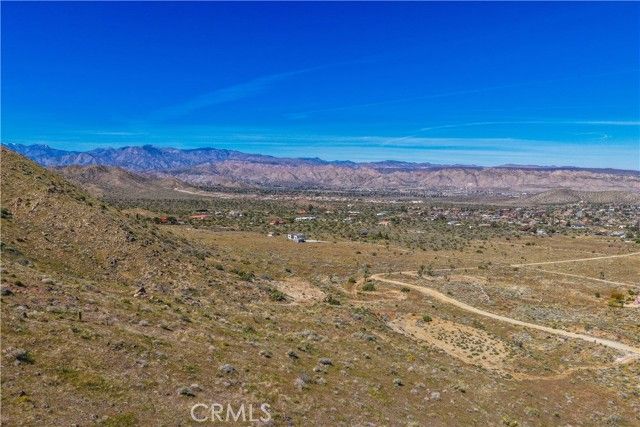 58215 Santa Barbara, Yucca Valley, CA 92284
