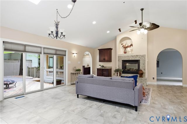 14202 Spring Gate Ter, Midlothian, VA 23112