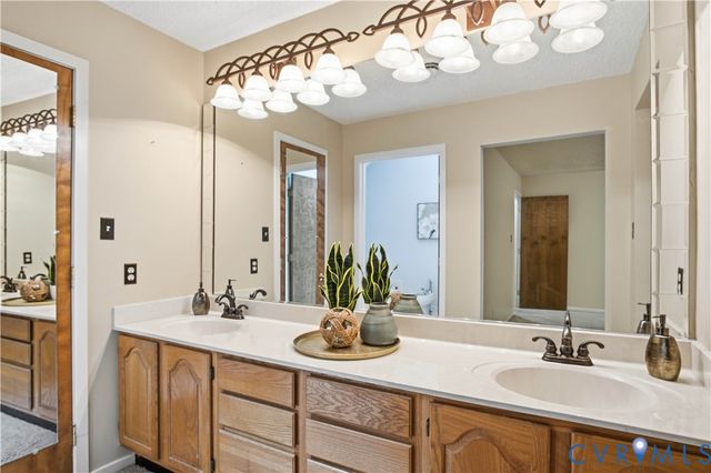 14202 Spring Gate Ter, Midlothian, VA 23112