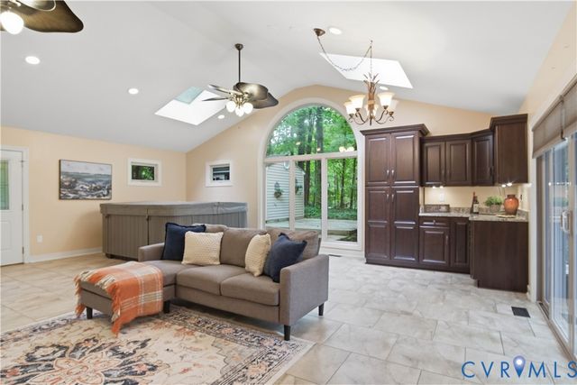 14202 Spring Gate Ter, Midlothian, VA 23112