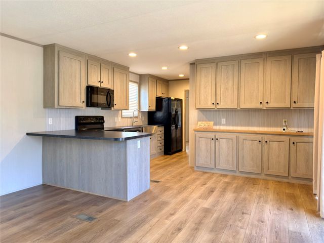 229 Forest Lane Drive B, Mabank, TX 75156