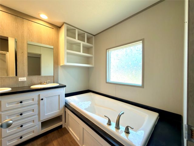 229 Forest Lane Drive B, Mabank, TX 75156