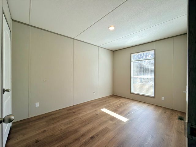 229 Forest Lane Drive B, Mabank, TX 75156