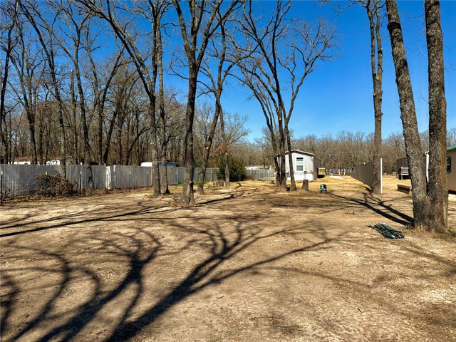 229 Forest Lane Drive B, Mabank, TX 75156