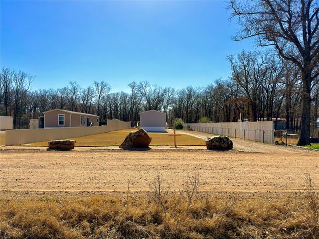 229 Forest Lane Drive B, Mabank, TX 75156