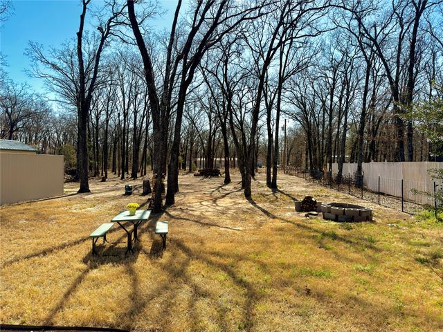 229 Forest Lane Drive B, Mabank, TX 75156