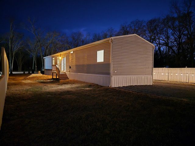 229 Forest Lane Drive B, Mabank, TX 75156