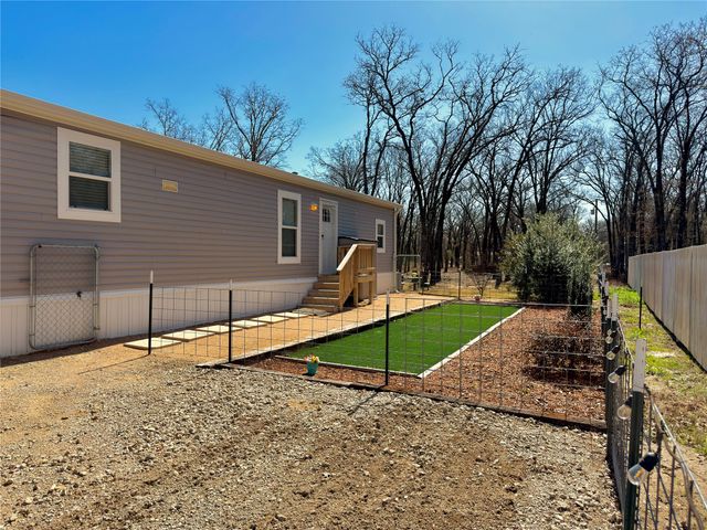 229 Forest Lane Drive B, Mabank, TX 75156