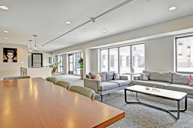 50 Groveland Terrace C209, Minneapolis, MN 55403