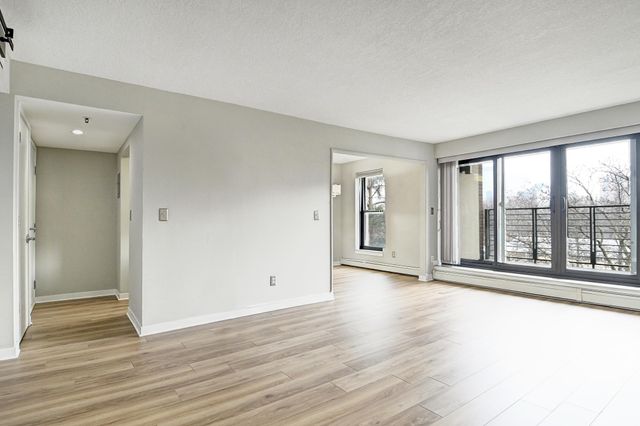 50 Groveland Terrace C209, Minneapolis, MN 55403