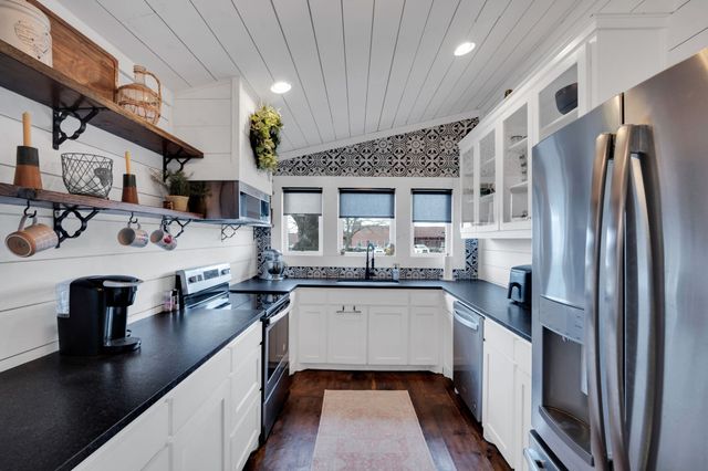 111 Mckenzie Street, Waxahachie, TX 75165