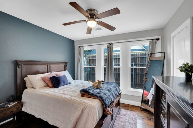 111 Mckenzie Street, Waxahachie, TX 75165