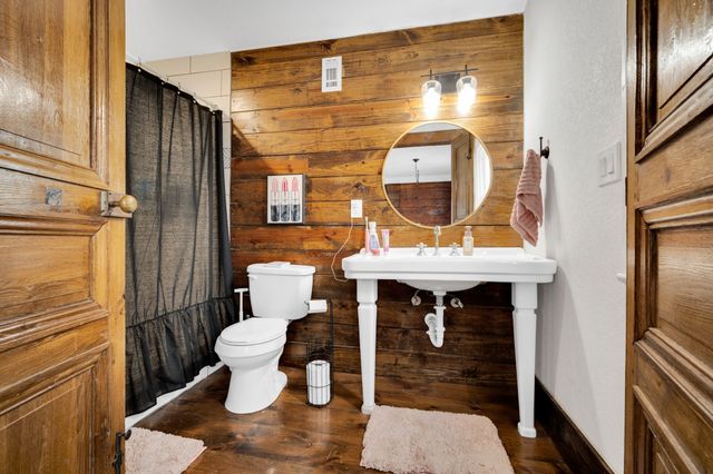 111 Mckenzie Street, Waxahachie, TX 75165