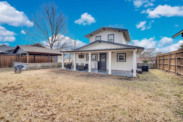 111 Mckenzie Street, Waxahachie, TX 75165