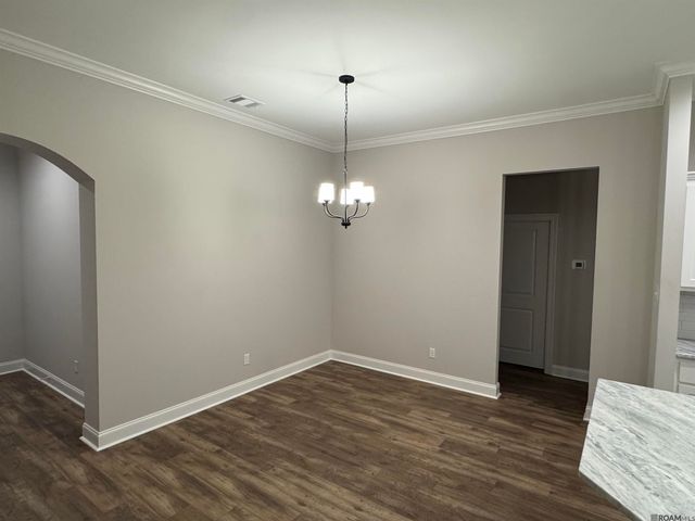 10606 Highland Lakes Dr, Denham Springs, LA 70726