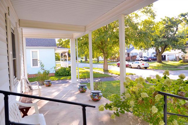 103 E Peterson Street, Otterbein, IN 47970