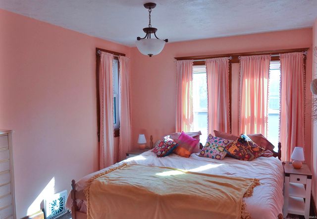 103 E Peterson Street, Otterbein, IN 47970