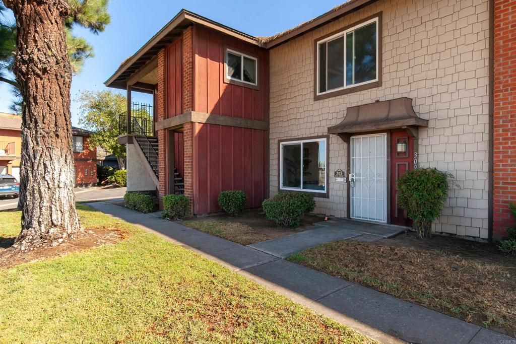 309 Sun Court, El Cajon, CA 92021