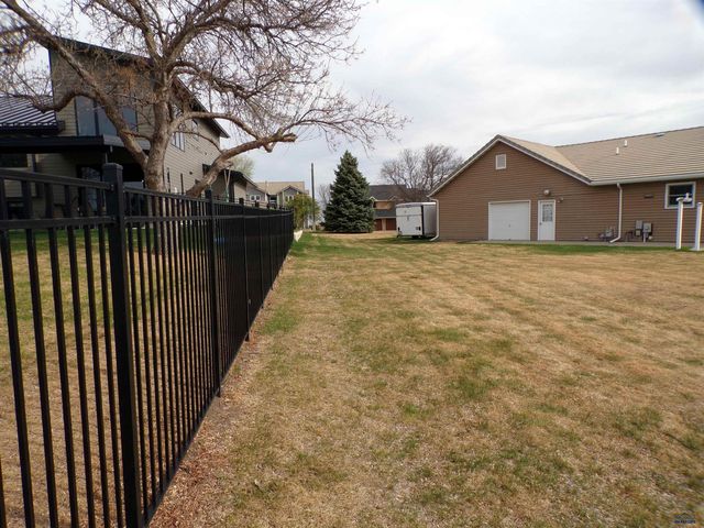 417 ALTA VISTA DR, Rapid City, SD 57701