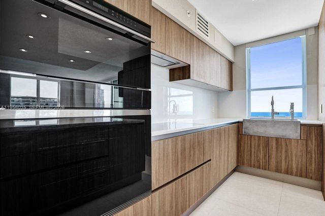 90 Alton Rd 2701, Miami Beach, FL 33139