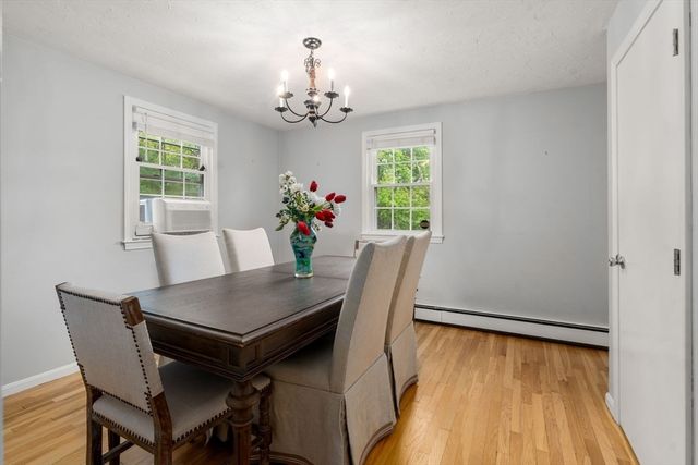 4 Brigham Ct, Natick, MA 01760