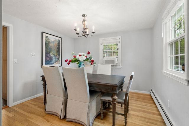 4 Brigham Ct, Natick, MA 01760
