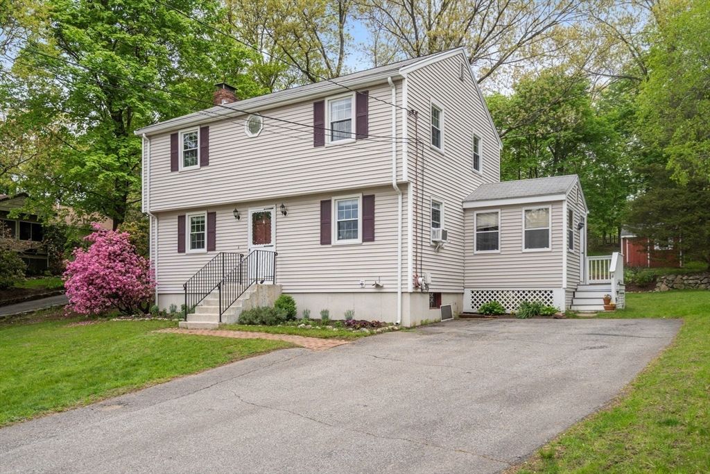 4 Brigham Ct, Natick, MA 01760