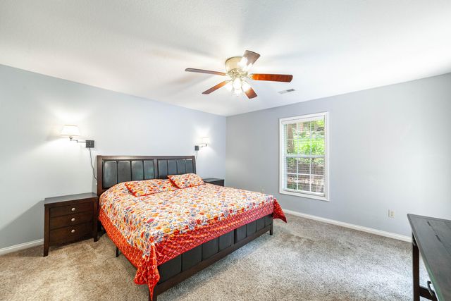 2020 MARTINSHIRE DR, Columbia, MO 65203