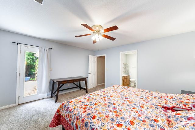 2020 MARTINSHIRE DR, Columbia, MO 65203