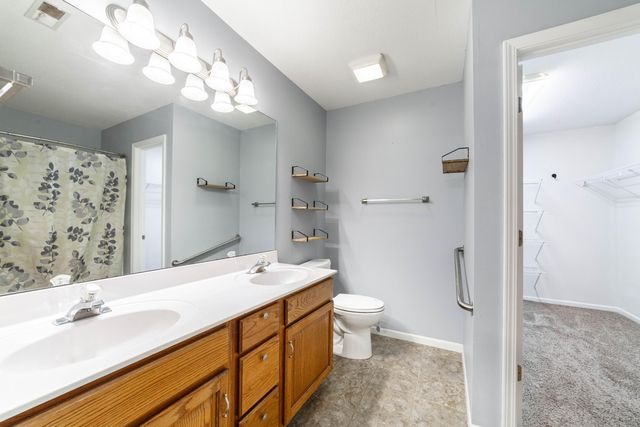 2020 MARTINSHIRE DR, Columbia, MO 65203