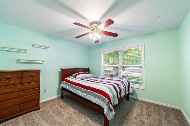 2020 MARTINSHIRE DR, Columbia, MO 65203