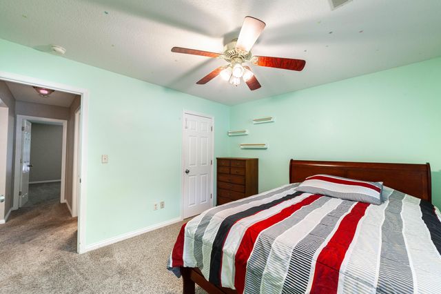 2020 MARTINSHIRE DR, Columbia, MO 65203