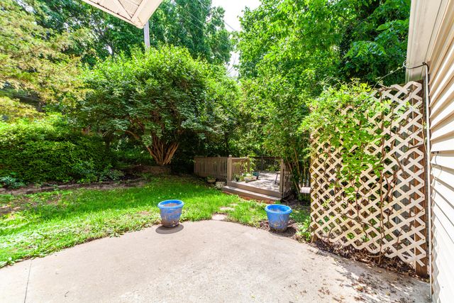 2020 MARTINSHIRE DR, Columbia, MO 65203