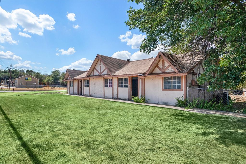 612 Meadow Park Drive, White Settlement, TX 76108 — photo 3