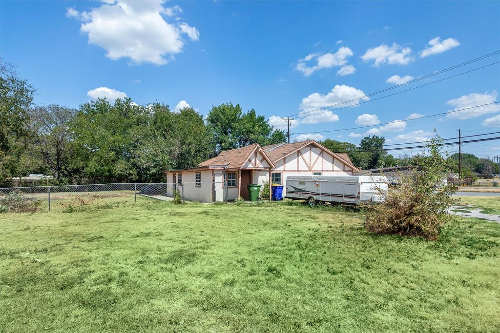 612 Meadow Park Drive, White Settlement, TX 76108 — photo 5