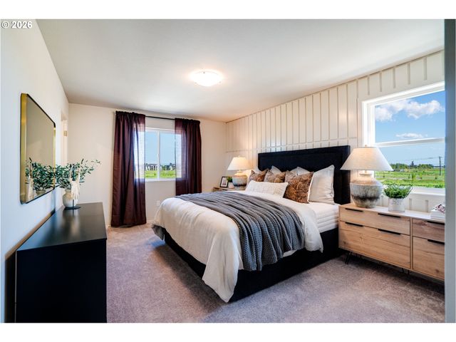 839 KIRKSEY St, Woodburn, OR 97071