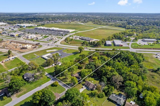 3960 W Farm Rd 148, Springfield, MO 65807