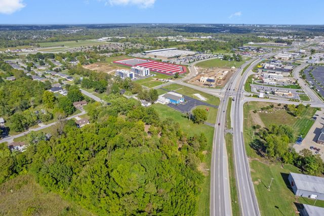 3960 W Farm Rd 148, Springfield, MO 65807