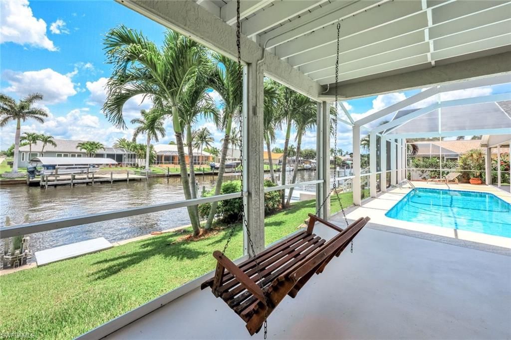 Image 26 of property listing at 1303 SE 20th CT, Cape Coral, FL 33990