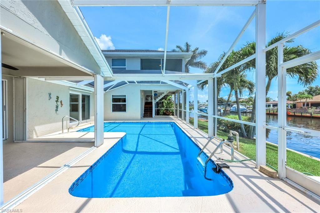 Image 27 of property listing at 1303 SE 20th CT, Cape Coral, FL 33990