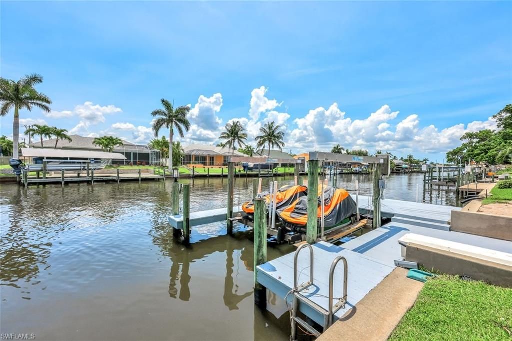 Image 45 of property listing at 1303 SE 20th CT, Cape Coral, FL 33990