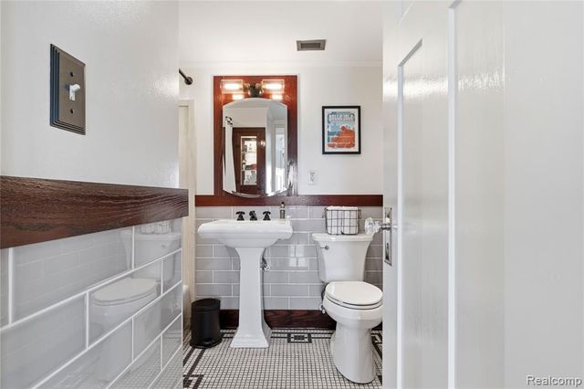 22700 Garrison Street 706, Dearborn, MI 48124