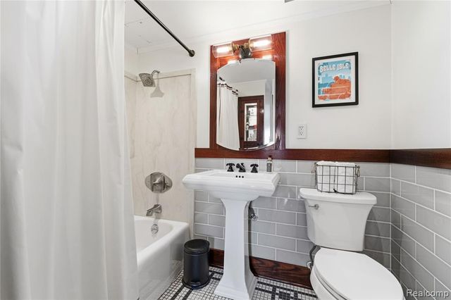 22700 Garrison Street 706, Dearborn, MI 48124