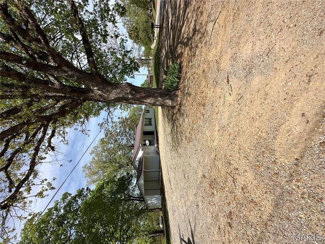 215 Rhine RD, Poplar Bluff, MO 63901