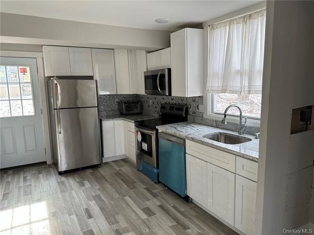 2 Hillside Road, Greenwood Lake, NY 10925