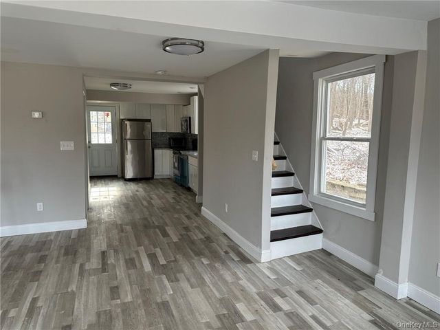 2 Hillside Road, Greenwood Lake, NY 10925