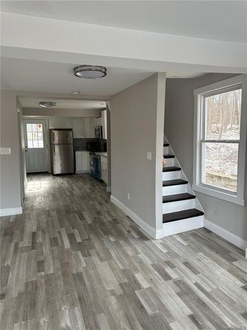 2 Hillside Road, Greenwood Lake, NY 10925