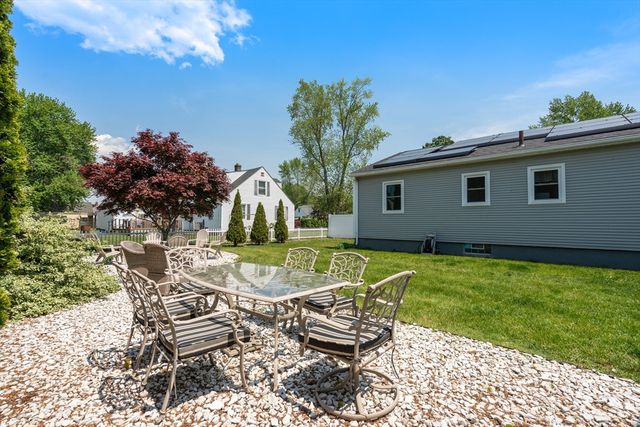 100 Norris St, Agawam, MA 01030