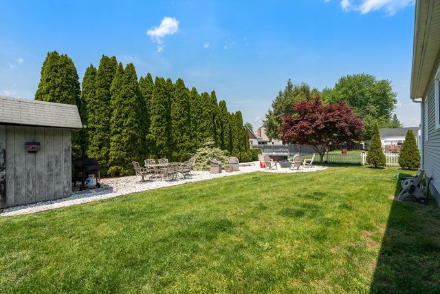 100 Norris St, Agawam, MA 01030