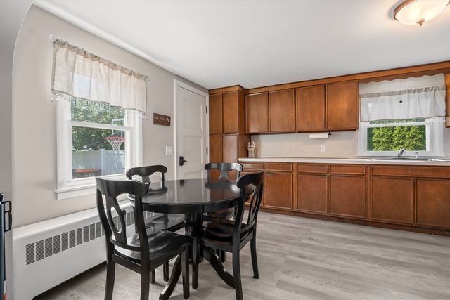 100 Norris St, Agawam, MA 01030